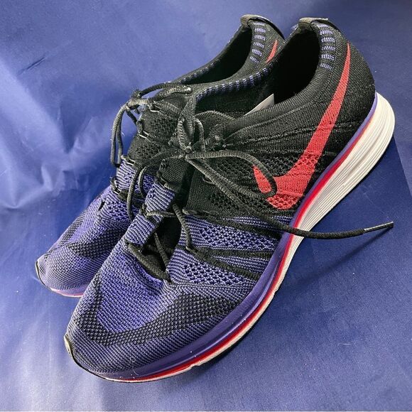 NIKE Flyknit Trainer Black Purple Red Mens 9.5 US main image 16